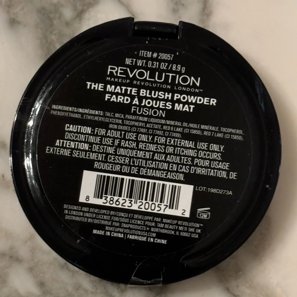 🌸 NWT Revolution Matte Powder Blush — Shade: Fusion 🌸